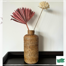 Load image into Gallery viewer, PRAKRITI Vase