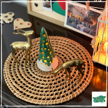 Lade das Bild in den Galerie-Viewer, AVARTANA Trivet