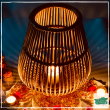 Lade das Bild in den Galerie-Viewer, DIYA Lantern